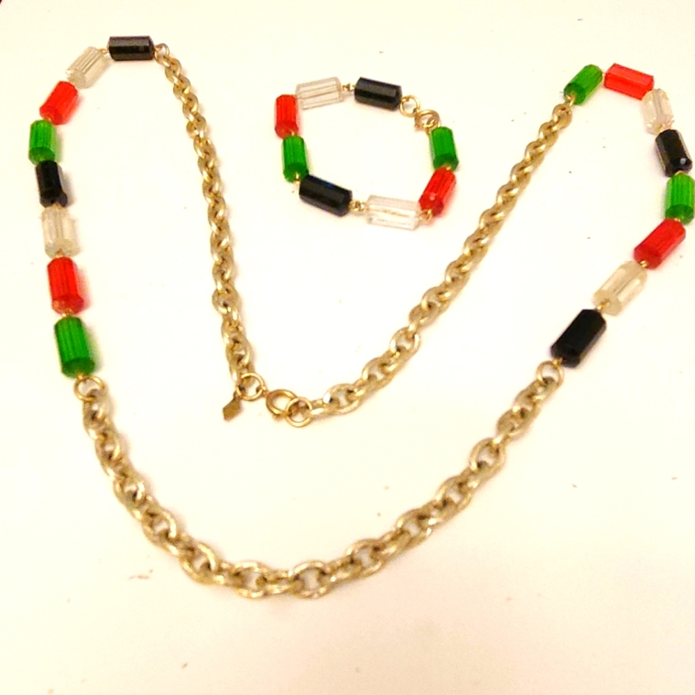 Vintage Sarah Coventry Lucite and Goldtone Necklace and Matching Bracelet